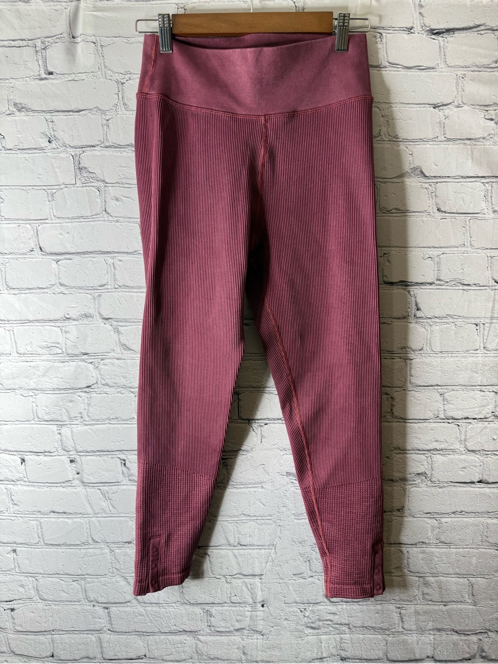 Aerie high waisted ribbed 7/8 length ribbed leggings large